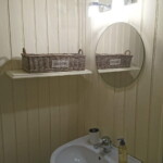 Bathroom, room 2